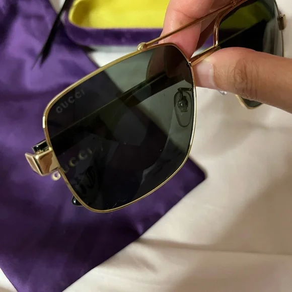 Gucci Men's Sunglasses in Black and Gold - Picture 2 of 5